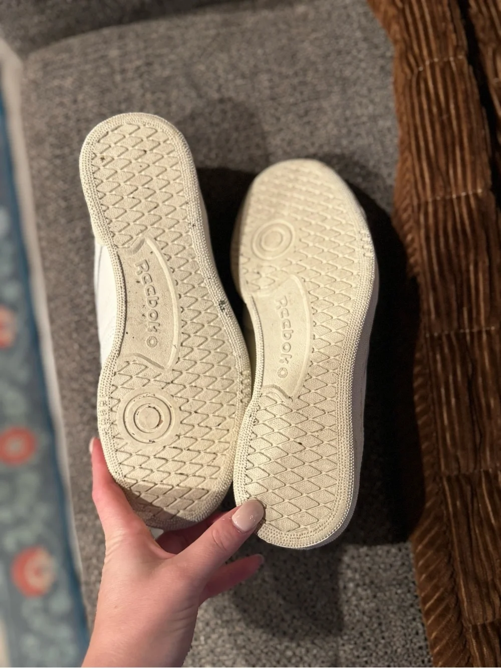 Reebok White mens 7 & women’s 8.5